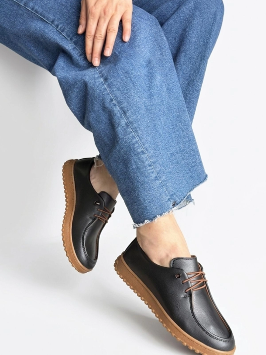 Guot Siyah Cilt Bağcıklı Babet Ayakkabı