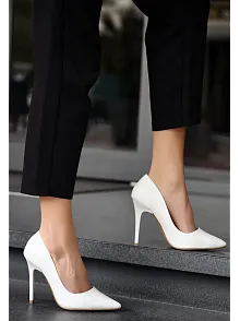 Hillar Beyaz Cilt Stiletto Ayakkabı