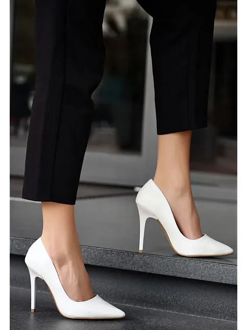 Hillar Beyaz Cilt Stiletto Ayakkabı