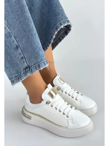 Hley Beyaz Rugan Paraşüt Detaylı Bağcıklı Spor Ayakkabı Hley Beyaz Rugan Paraşüt Detaylı Bağcıklı Spor Ayakkabı