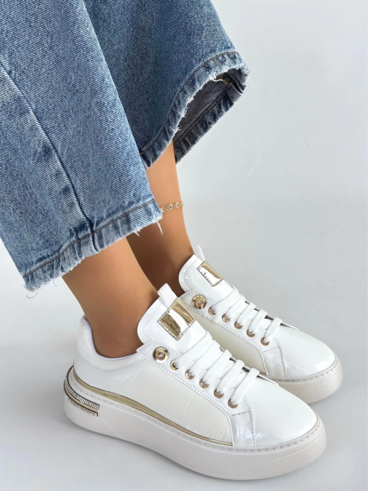 Hley Beyaz Rugan Paraşüt Detaylı Bağcıklı Spor Ayakkabı Hley Beyaz Rugan Paraşüt Detaylı Bağcıklı Spor Ayakkabı