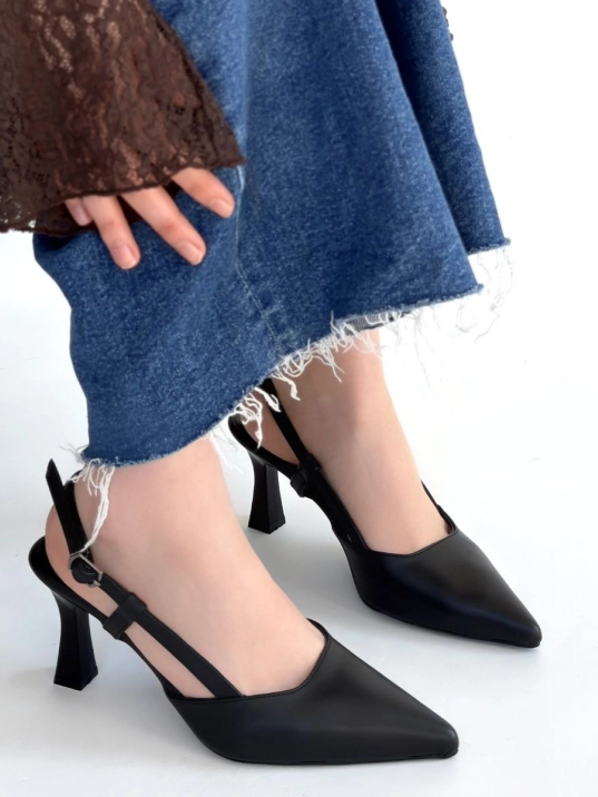 Hoost Siyah Cilt Topuklu Ayakkabı