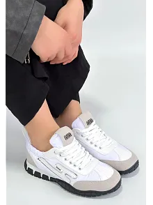 Huer Beyaz Nubuk Bağcıklı Spor Ayakkabı