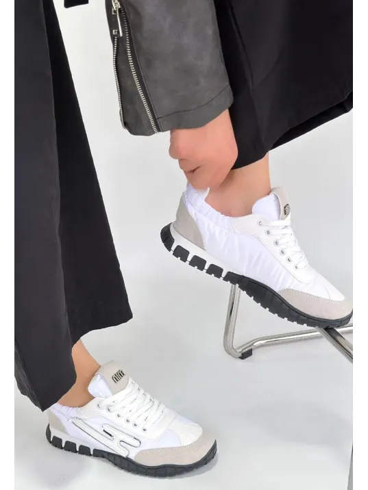 Huer Beyaz Nubuk Bağcıklı Spor Ayakkabı