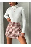 İki Düğmeli Kaz Ayağı Desen Ch Kumaş Şort Etek Bordobeyaz H26414