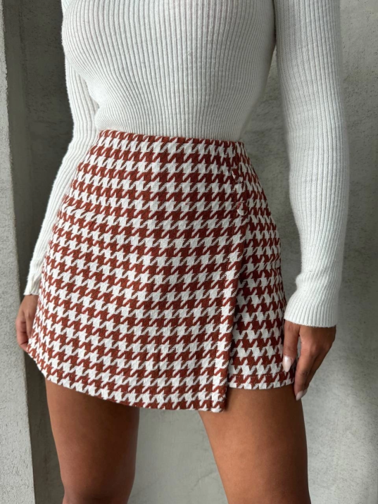 İki düğmeli kaz ayağı desen ch kumaş şort etek bordobeyaz h26414 İki düğmeli kaz ayağı desen ch kumaş şort etek bordobeyaz h26414