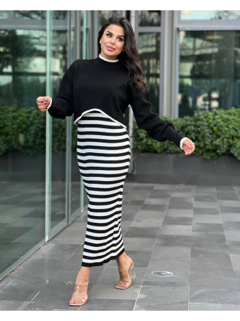 İkili triko elbise takım siyah beyaz İkili triko elbise takım siyah beyaz