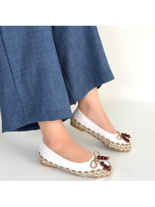 Ilwe Beyaz Cilt Babet Ayakkabı Ilwe Beyaz Cilt Babet Ayakkabı