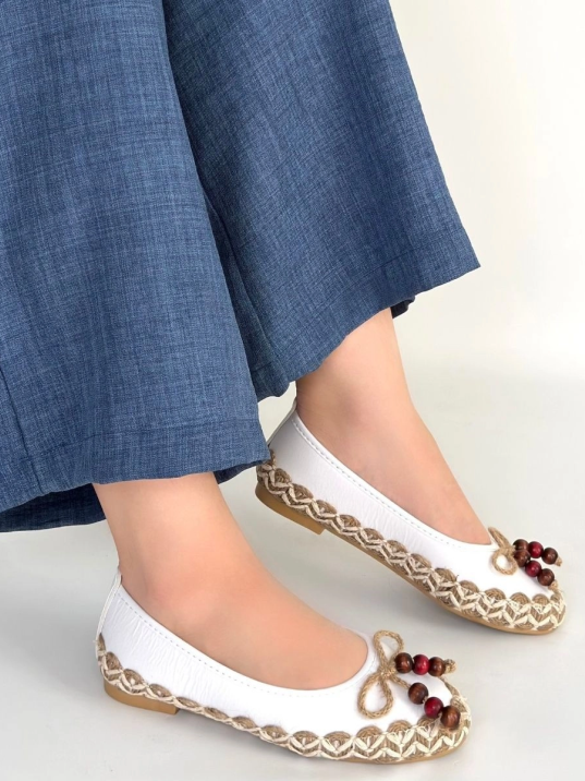 Ilwe Beyaz Cilt Babet Ayakkabı