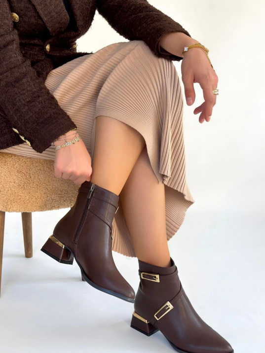 İnay Kahverengi Cilt Topuklu Bot