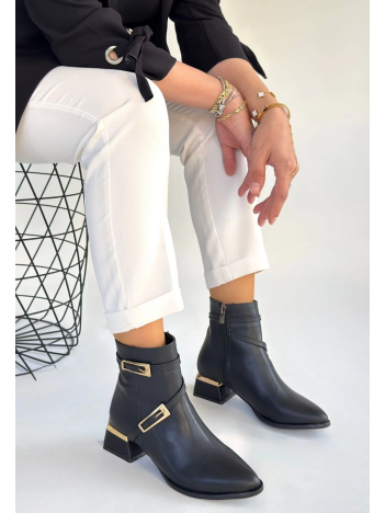 İnay Siyah Cilt Topuklu Bot