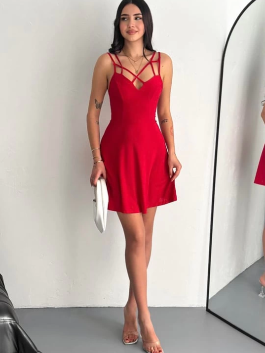 İnce çift askılı mini elbise