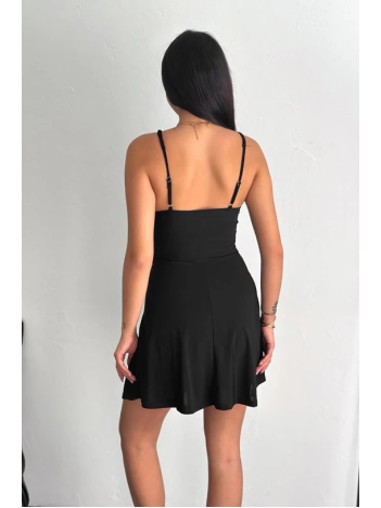 İnce çift askılı mini elbise İnce çift askılı mini elbise