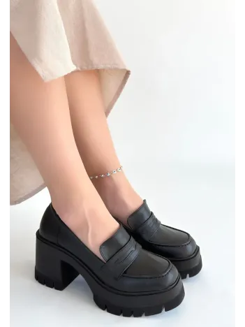 Janes Siyah Cilt Dolgu Topuk Ayakkabı