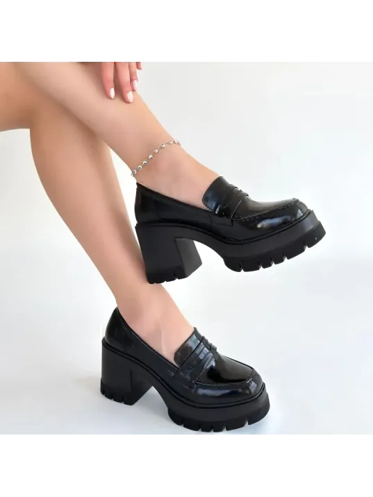 Janes Siyah Rugan Dolgu Topuk Ayakkabı Janes Siyah Rugan Dolgu Topuk Ayakkabı