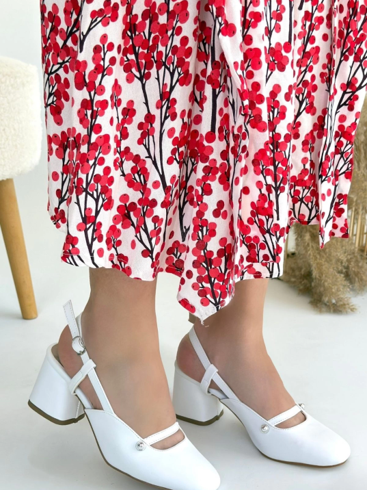 Jecci Beyaz Cilt Topuklu Ayakkabı Jecci Beyaz Cilt Topuklu Ayakkabı