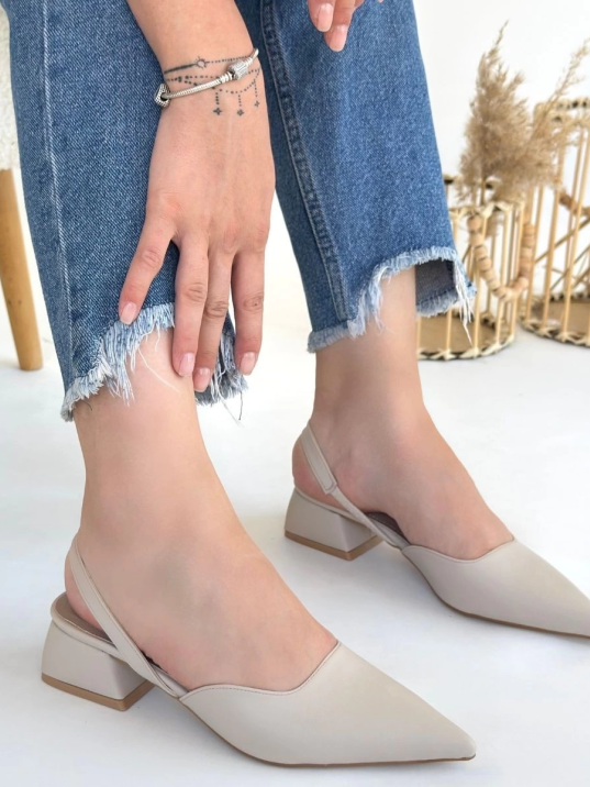 Jenti Bej Cilt Topuklu Ayakkabı Jenti Bej Cilt Topuklu Ayakkabı