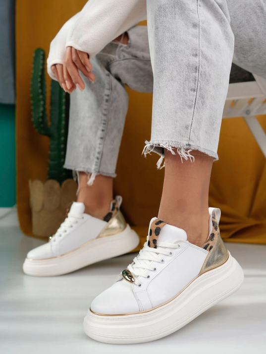 Jista Beyaz Cilt Bağcıklı Spor Ayakkabı Jista Beyaz Cilt Bağcıklı Spor Ayakkabı