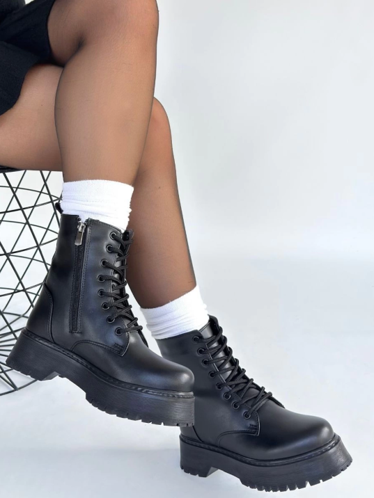 Jonni Siyah Cilt Bağcıklı Bot Jonni Siyah Cilt Bağcıklı Bot