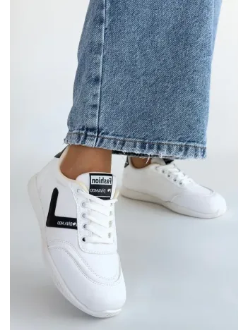 Jowen Beyaz Cilt Siyah Detaylı Bağcıklı Spor Ayakkabı Jowen Beyaz Cilt Siyah Detaylı Bağcıklı Spor Ayakkabı