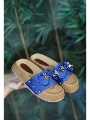 Jude Saks Mavisi Saten Ayıcıklı Terlik Jude Saks Mavisi Saten Ayıcıklı Terlik