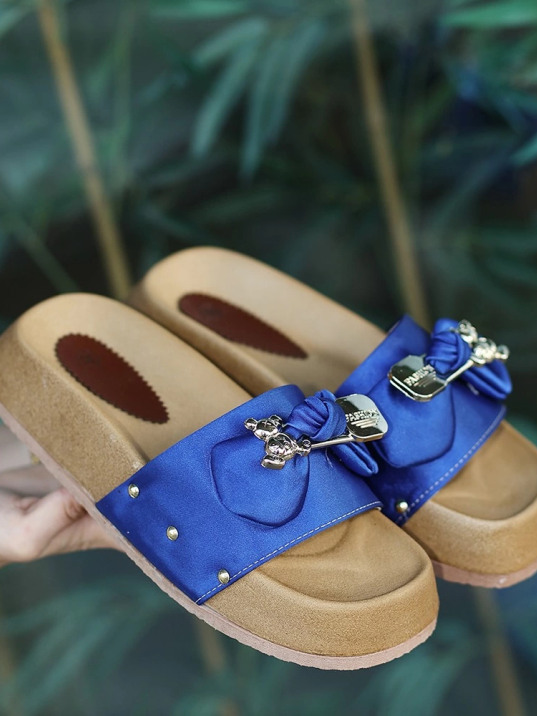 Jude Saks Mavisi Saten Ayıcıklı Terlik Jude Saks Mavisi Saten Ayıcıklı Terlik