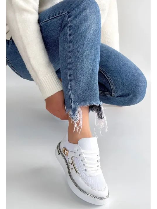 Junda Beyaz Cilt Bağcıklı Spor Ayakkabı