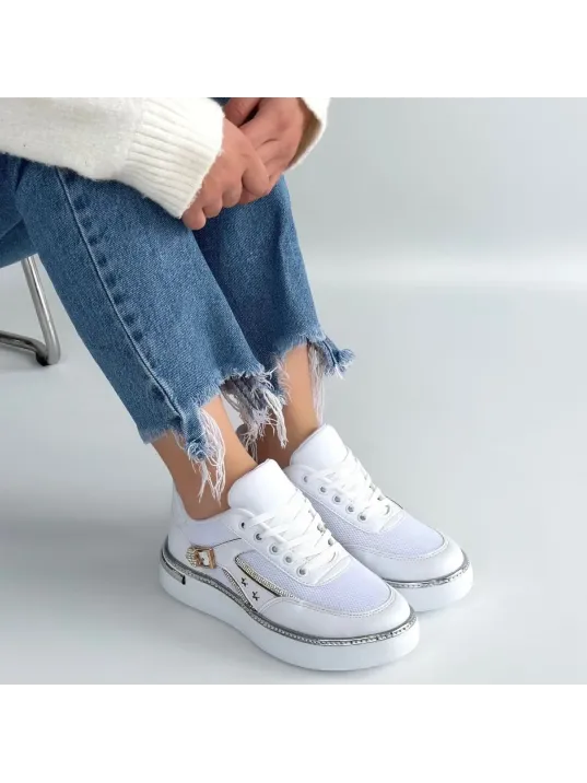 Junda Beyaz Cilt Bağcıklı Spor Ayakkabı