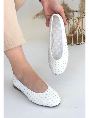 Junoy Beyaz Saten Taşlı Babet Ayakkabı Junoy Beyaz Saten Taşlı Babet Ayakkabı