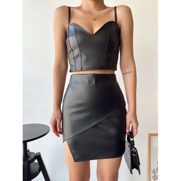 Kapaklı asimetrik model deri etek siyah s240106 Kapaklı asimetrik model deri etek siyah s240106