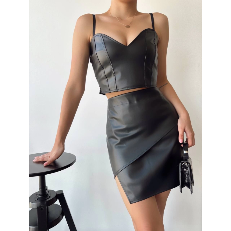 Kapaklı asimetrik model deri etek siyah s240106 Kapaklı asimetrik model deri etek siyah s240106