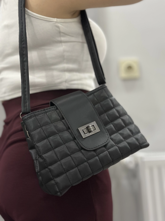 Kapaklı kapitone siyah cilt çanta