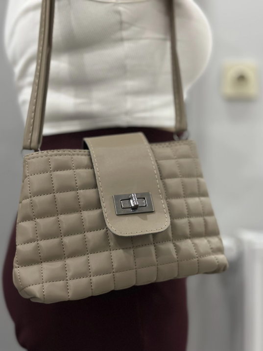 Kapaklı kapitone vizon cilt çanta Kapaklı kapitone vizon cilt çanta