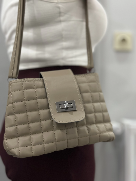 Kapaklı kapitone vizon cilt çanta Kapaklı kapitone vizon cilt çanta