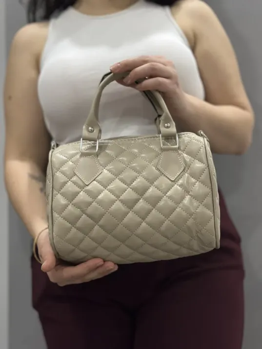 Kapaksız Kapitone Bej Cilt Çanta