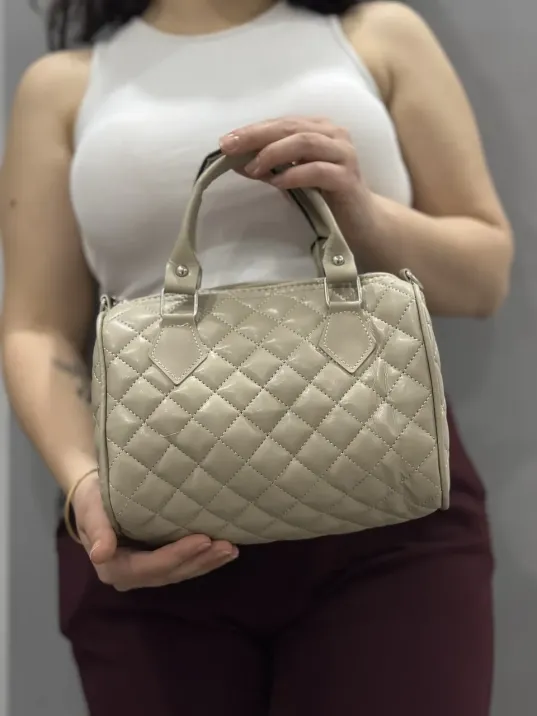 Kapaksız Kapitone Bej Cilt Çanta