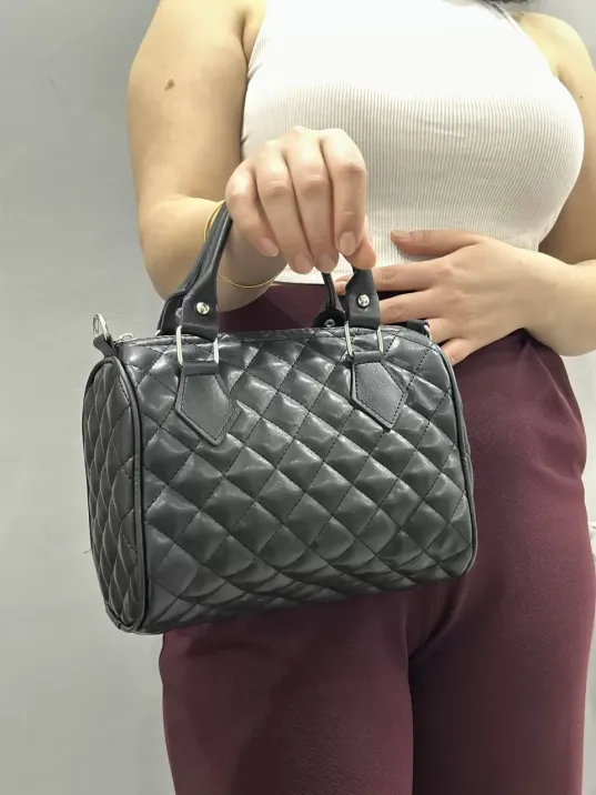 Kapaksız Kapitone Siyah Cilt Çanta