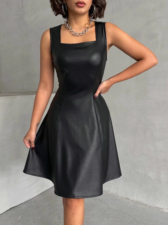 Kare yaka deri elbise siyah h24442 Kare yaka deri elbise siyah h24442