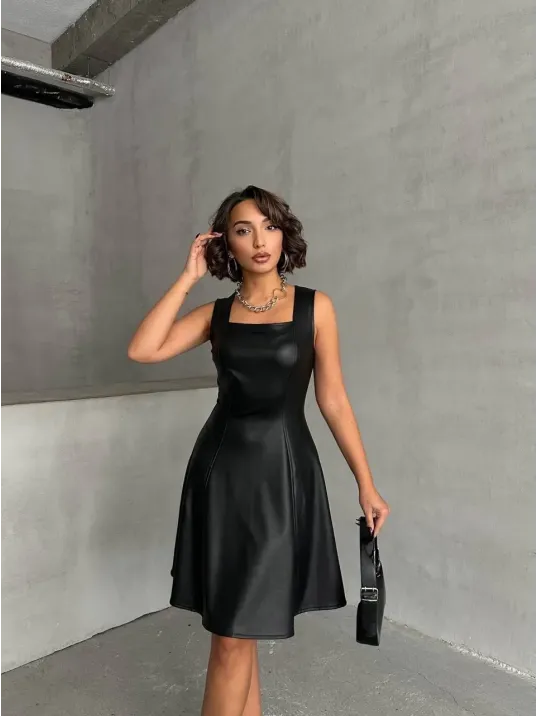 Kare Yaka Deri Elbise Siyah H24442