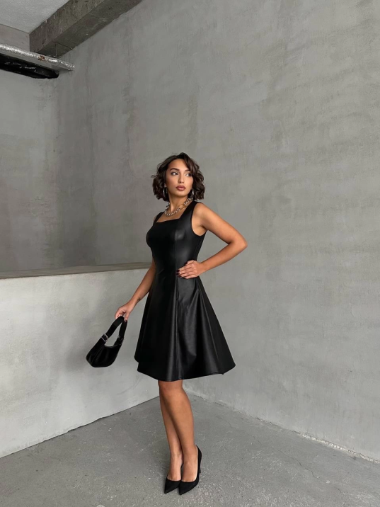 Kare yaka deri elbise siyah h24442 Kare yaka deri elbise siyah h24442