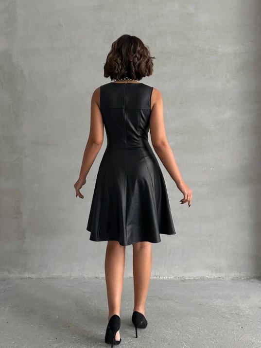 Kare yaka deri elbise siyah h24442 Kare yaka deri elbise siyah h24442