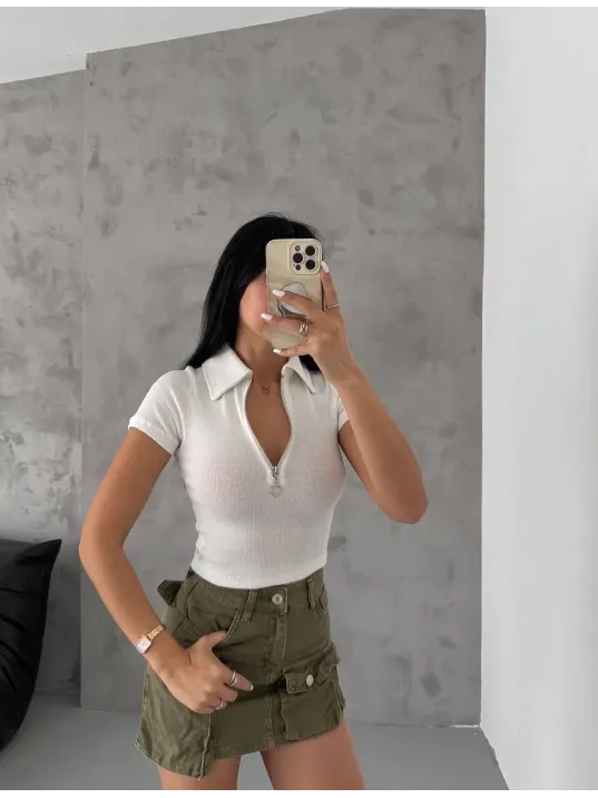 Kaşkorse Yaka Fermuarlı Bluz Beyaz