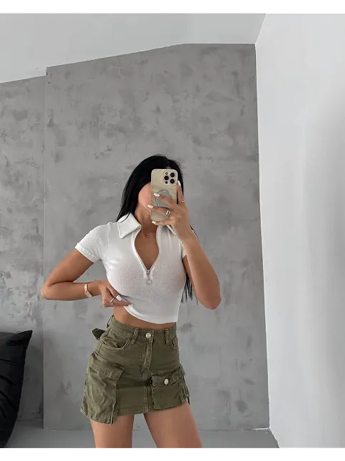 Kaşkorse Yaka Fermuarlı Bluz Beyaz