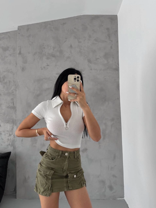 kaşkorse yaka fermuarlı bluz beyaz kaşkorse yaka fermuarlı bluz beyaz