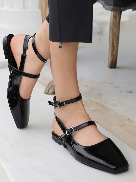 Katrin Siyah Rugan Babet Ayakkabı Katrin Siyah Rugan Babet Ayakkabı