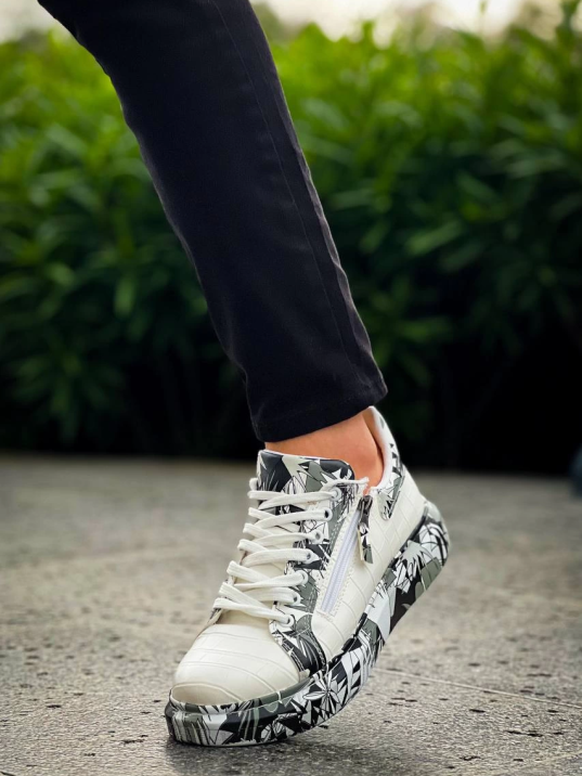 Kb-02 Kuback Bağcıklı Crocodile Beyaz Siyah Günlük Erkek Ayakkabı Kb-02 Kuback Bağcıklı Crocodile Beyaz Siyah Günlük Erkek Ayakkabı