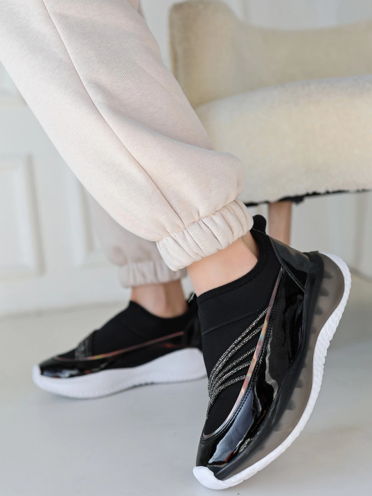 Keita Siyah Rugan Streç Detaylı Spor Ayakkabı Keita Siyah Rugan Streç Detaylı Spor Ayakkabı