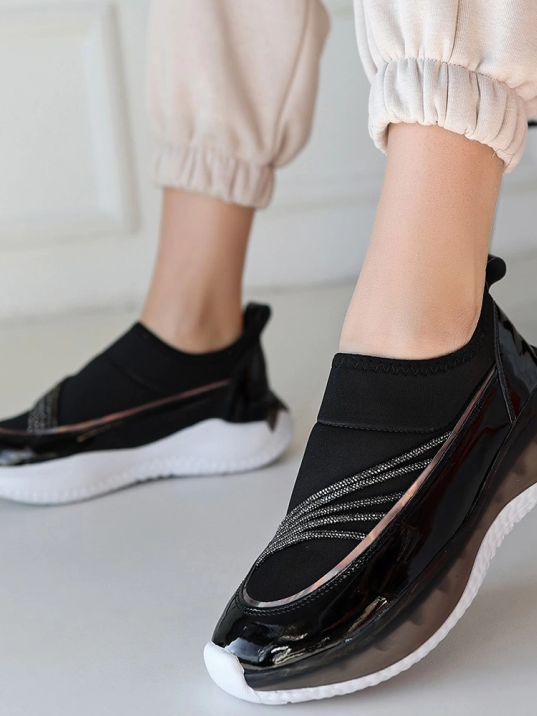 Keita Siyah Rugan Streç Detaylı Spor Ayakkabı Keita Siyah Rugan Streç Detaylı Spor Ayakkabı