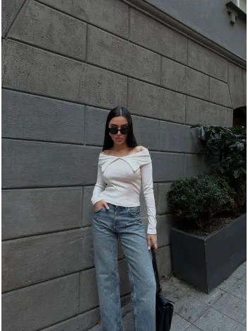 Kelebek Yaka Uzun Kol Bluz Beyaz