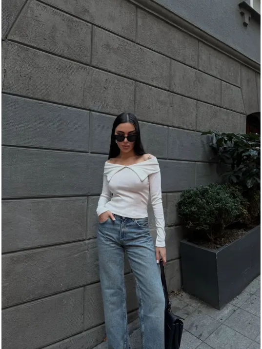 Kelebek Yaka Uzun Kol Bluz Beyaz